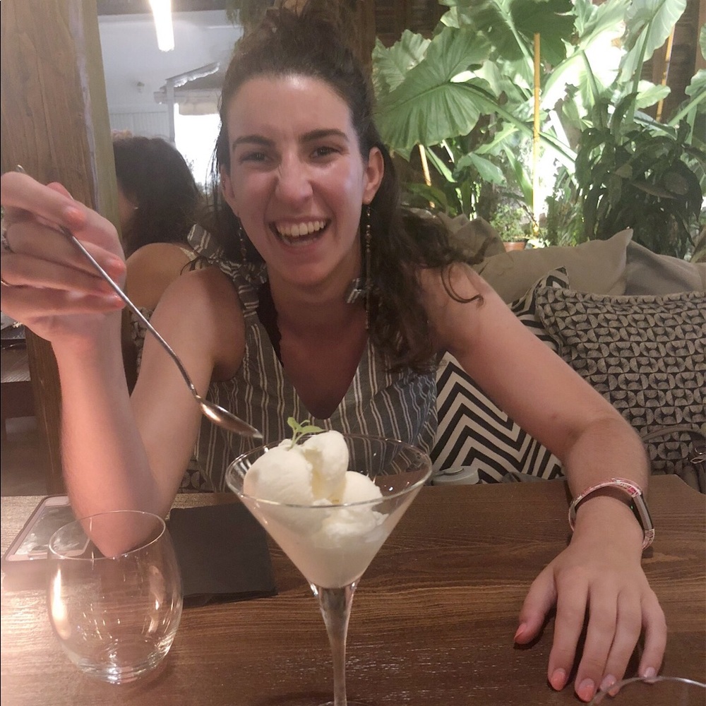 Meet your Posher, Hannah